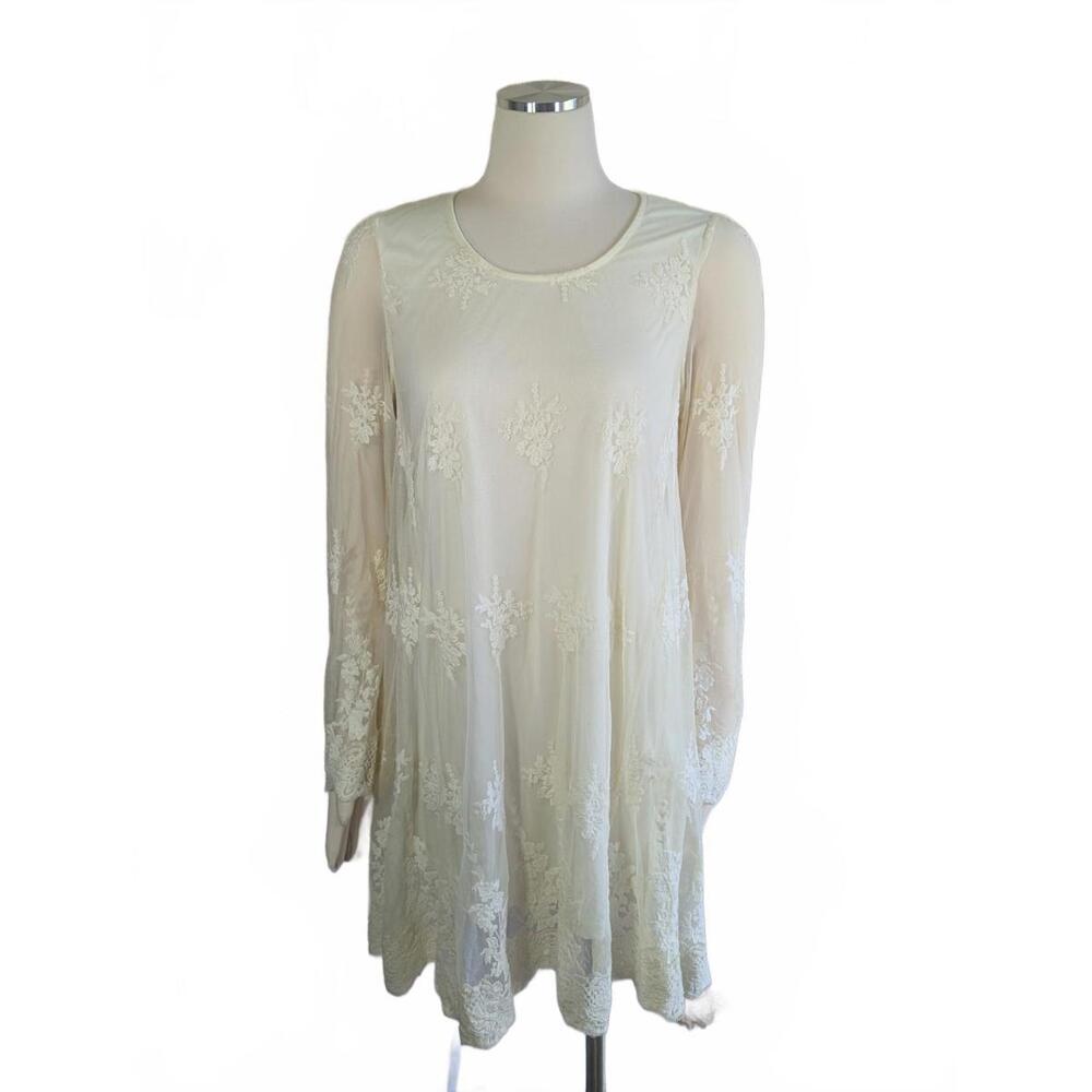 She & Sky Long Sleeve Cream Colored Mini Lace Dress Size Small‎